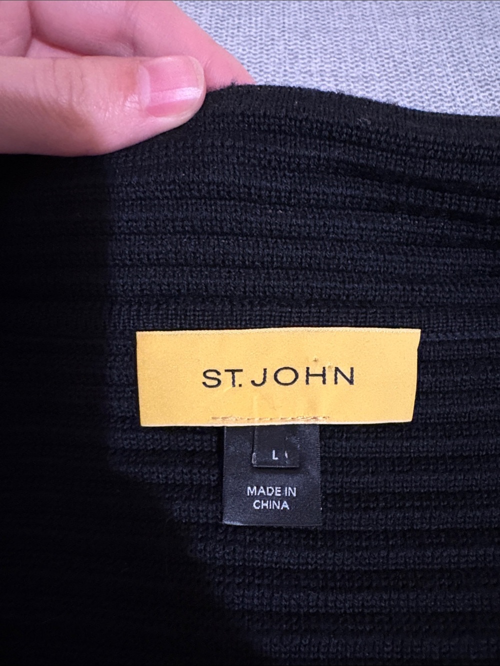 St. John Yellow Label 100% Wool Black Button Down Cardigan Top - Picture 4 of 7
